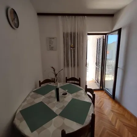 Apartmani Kulusic *
