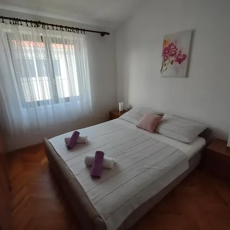 Apartmani Kulusic *